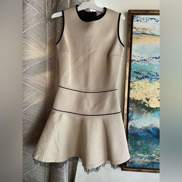 RED Valentino Mini Dress Shift Womens Size XS Cream Black Nylon Type Sleeveless - Picture 1 of 13